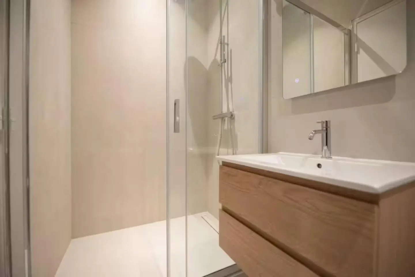 Appartement Met 1 Balkons Ba Amsterdam Apartment